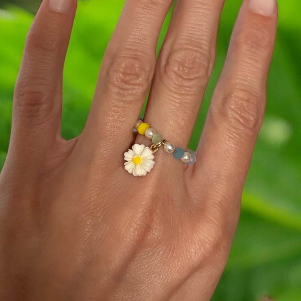 Pastel Beaded Daisy Charm Ring